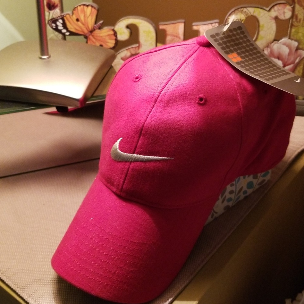 Athletic hat